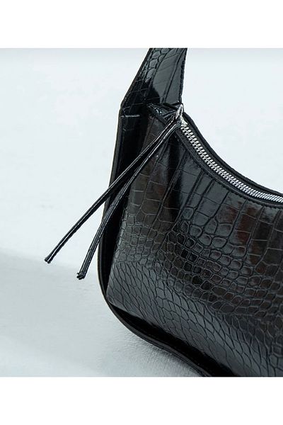 Daisy Women's Black Crocodile Patterned Baguette Bag