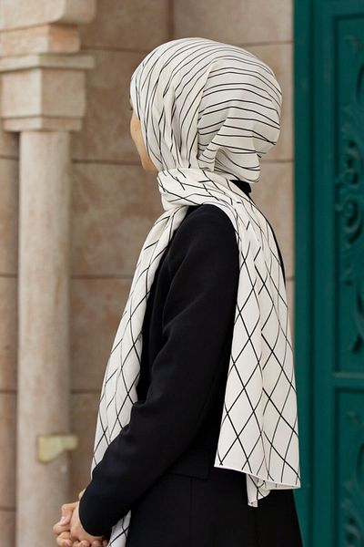 Vissona Γυναικείο σάλι Luxury Medina Silk Μαύρο
