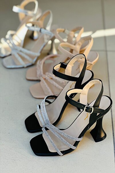 Rainon Store Y823 Black Leather Beaded Banded Women's Heeled Shoes