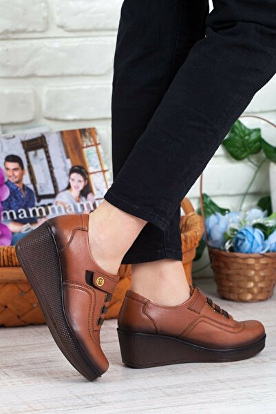 DERİMİSS حذاء نسائي لتقويم العظام من الجلد الطبيعي بلون أسمر (احصل على مقاس أكبر بدرجة واحدة)