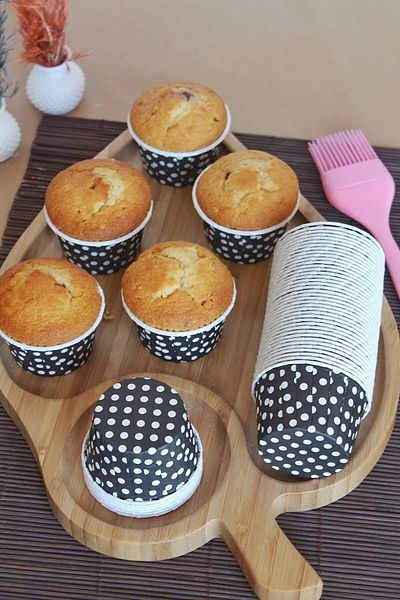 Mini Parti Mini Party Store 50 Pack Black Colored Polka Dot Paper Muffin Cake Capsules