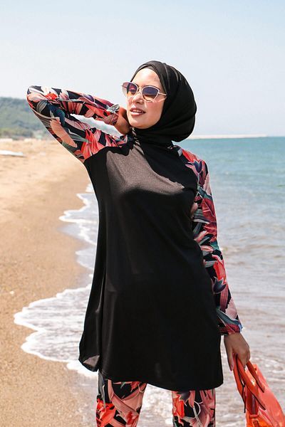 Marina 4-Piece Floral Patterned Fully Covered Hijab Swimsuit with Rope Tie 1945