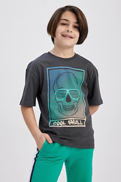 DeFacto Erkek Çocuk Oversize Fit Bisiklet Yaka Degrade Baskılı Kısa Kollu Tişört