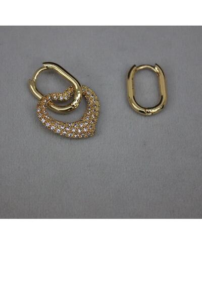 Accessories أقراط ذهبية اللون على شكل قلب