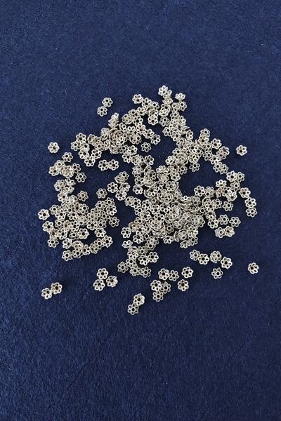 platin hediyelik 100 Gram Gümüş Renk Takı Küpe Aparatı 5mm Metal Kapak