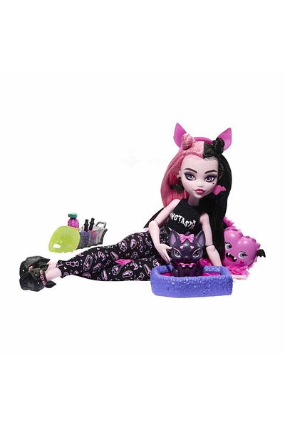 MONSTER HIGH Creepover Party Hpd55 - Draculaura