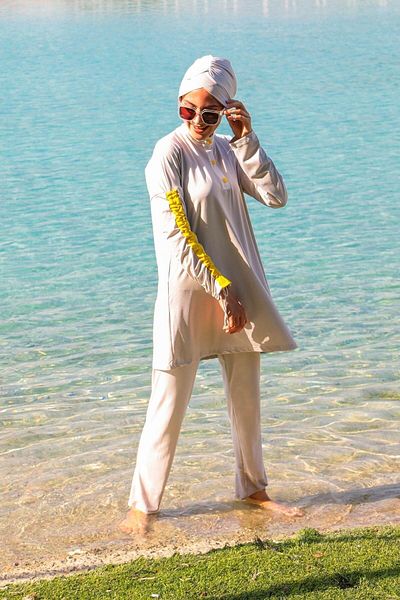 Marina Rope Tied 4-Piece White Gathered Sleeve Detailed Fully Covered Hijab Swimsuit M2118