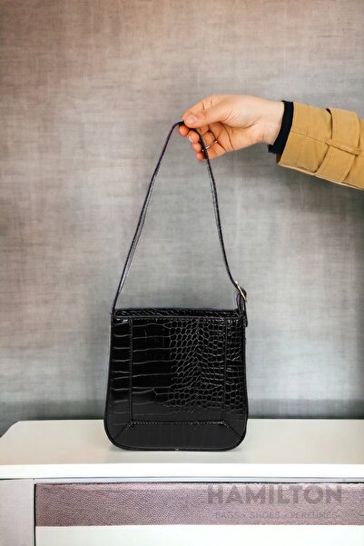 HAMILTON Оригінальна жіноча сумка середнього розміру з регульованими ременями...