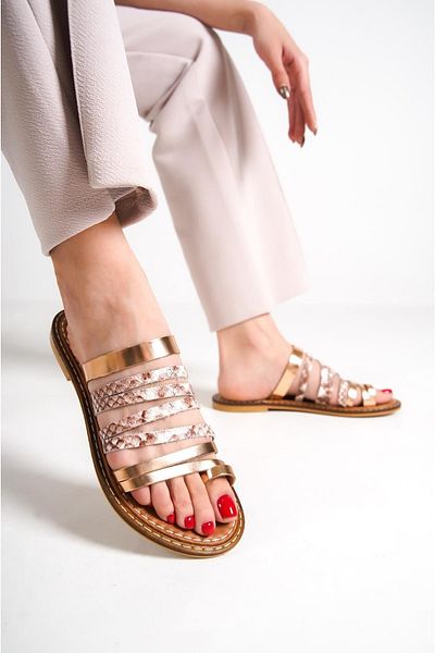 Capone Outfitters Γυναικείες παντόφλες Capone Thumb με λεπτομέρειες