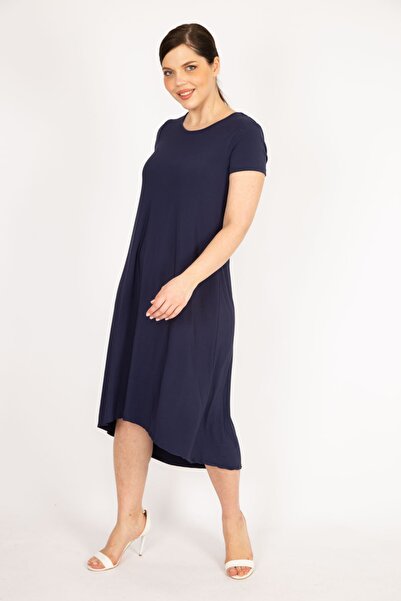 Şans Жіноча темно-синя сукня великого розміру з велосипедним коміром, довгим спинкою та короткими рукавами 65n36210