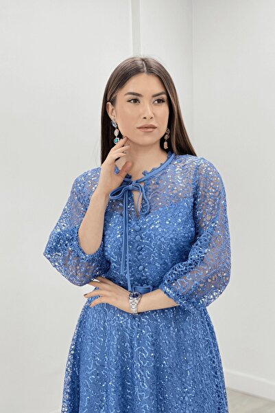 giyimmasalı Повна мереживна вечірня сукня міді з блискітками з тканини індиго синього кольору