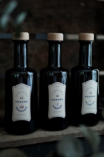 KHAKMA زجاجة زيت زيتون إيطالي مكونة من 3 قطع من العنبر الأسود مع حامل خشبي ووعاء زيت ووعاء زيت بيضاوي