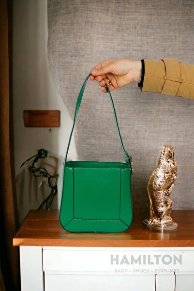 HAMILTON Оригінальна жіноча сумка середнього розміру з регульованими ременями...