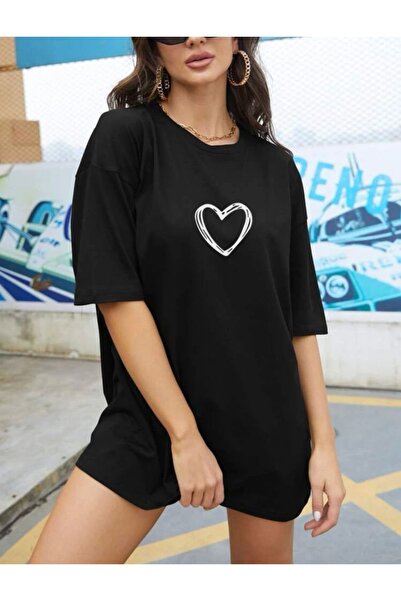 SELENA BUTİK Унисекс тениска с щампа на сърце в черна оверсайз форма