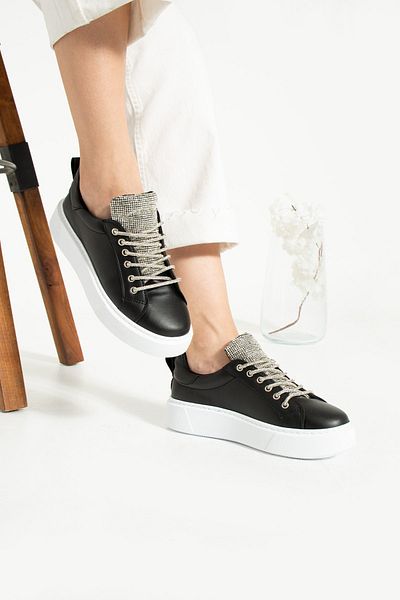 İnan Ayakkabı Pantofi sport și pantofi sport cu detalii de piatră de culoare neagră pentru femei, talpă de 4 cm