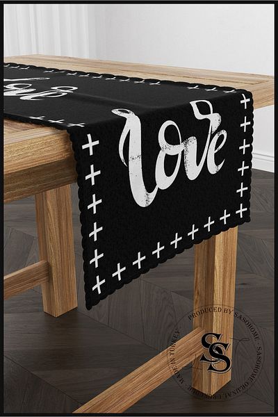 SasoHome Tesatura de Catifea de Calitate cu Motiv Dragoste pe Fond Negru 45x140 Cm Decorativ - Alerg Cadou
