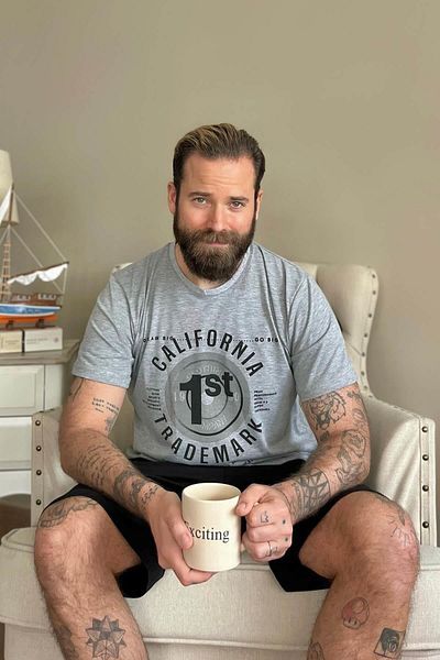 Pijamaevi Schwarzes, kurzärmliges Herren-Pyjama-Set mit Shorts und California-Aufdruck