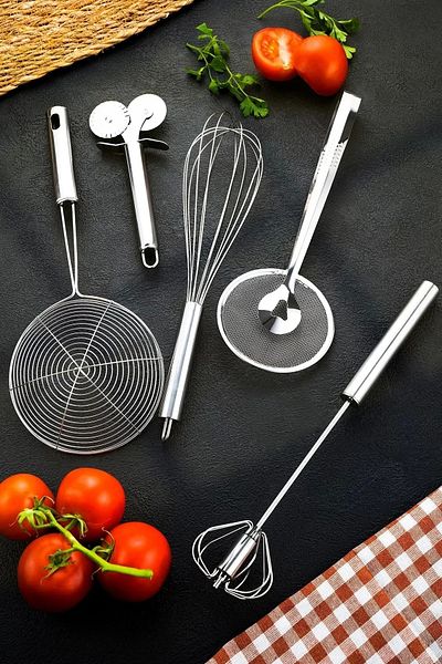 Sekiz8 Automatic Beater, Fat Strainer, Pizza Dough Cutter, Tongs Colander with Strainer, Wire Beater