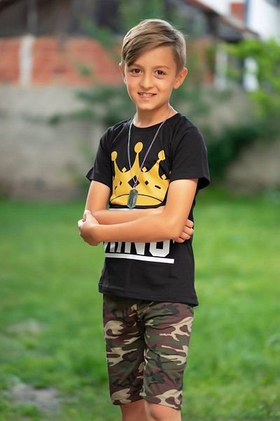 Harika KIDS طقم كابريس عسكري مموه للأولاد (القلادة متضمنة)