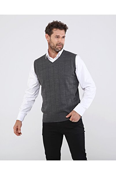 Çizgi Triko سترة تريكو رمادية اللون للرجال برقبة على شكل حرف V منقوشة وملونة ...