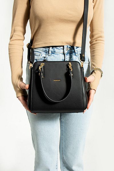 MEGA ÇANTA Geantă neagră de mână și de umăr pentru femei Mega Polo cu 4 compartimente și accesorii cu lanț (model nou)