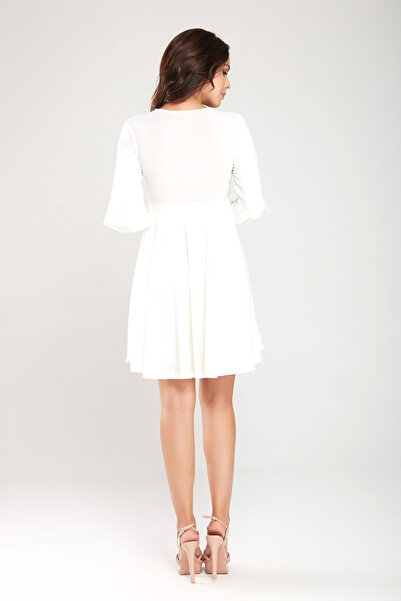 Laranor Kadın Ekru Yırtmaç Kol ve Yaka Detaylı Haraketli Etek Elbise 18L6354