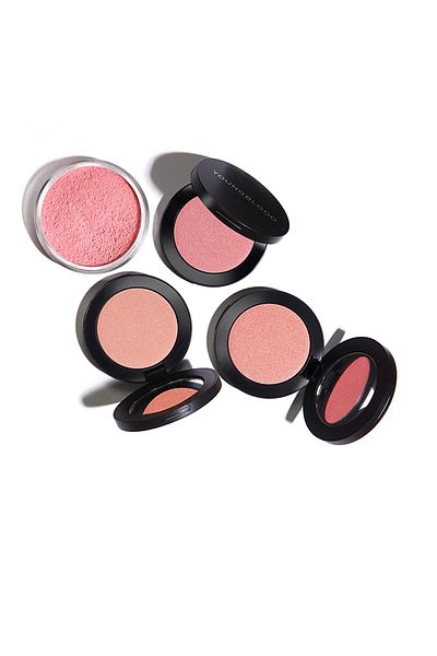 Young Blood Blush - Petal Compact Mineral (8001)696137080017