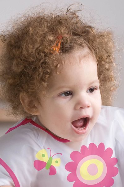 iplay Pack of 5 - 12-24Months Green Sprouts Velcro Bib, Bib