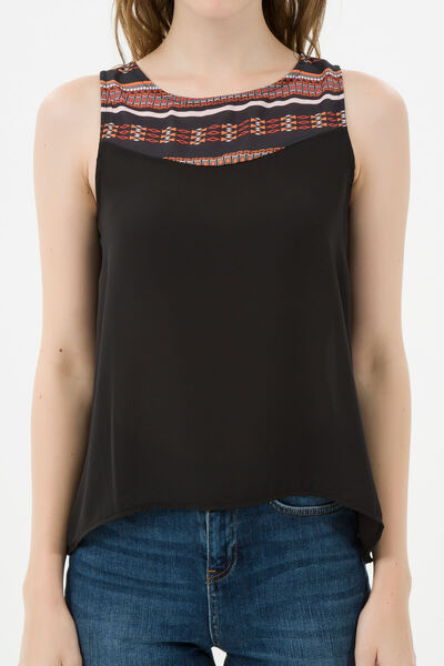 Koton Women's Black Undershirt 6YAK38501GW