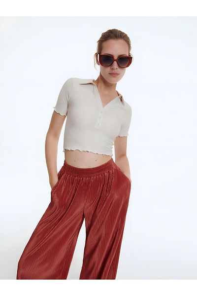 Zesku Polo Neck Crop Top
