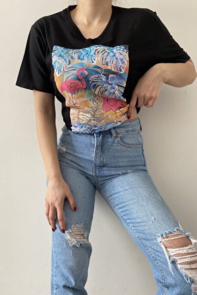 FEMELLE Women's Plus Size V-Neck Flamingo Sequin Embroidered Plus Size T-Shirt