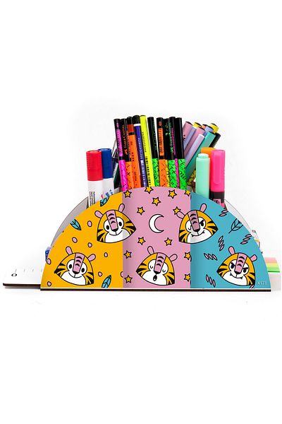kutuTR Wooden Vip Animals Rainbow Ruled Desktop Pen Holder Organizer for Kids Assembled Boxed