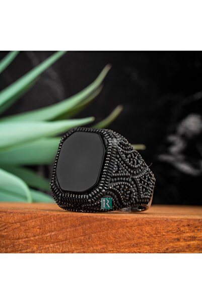 RevSilver 925 Ayar Gümüş Erkek Yüzük Siyah Oniks Taşı Yanlardan Mini Zirkon S...