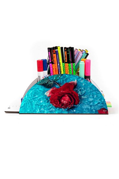 kutuTR Wooden Vip Rose Series Rainbow Ruled Desktop Pen Holder Organizer with Assembled Box