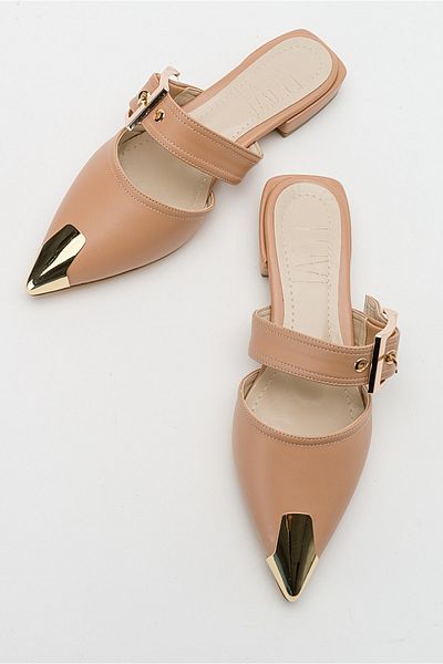 LuviShoes شبشب نسائي بإبزيم بيج من جيني
