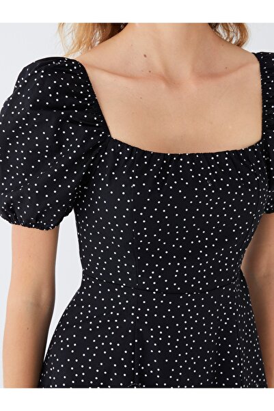 LC Waikiki Dámské šaty s čtvercovým výstřihem a puntíkem s krátkým rukávem