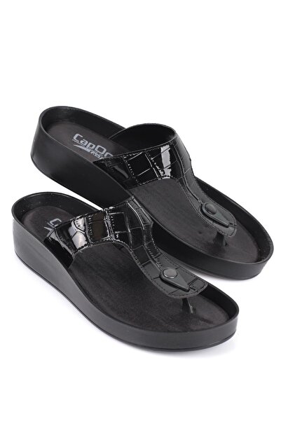 Capone Outfitters Anatomiczne, miękkie i wygodne kapcie dla mamy na koturnie