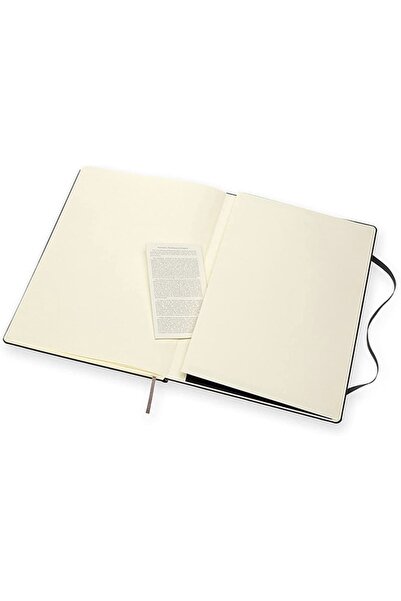Moleskine Classic Notebook A4 Size 21x29,7cm 192 Pages Unlined Hard Cover
