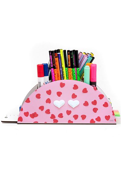 kutuTR Wooden Vip Hearts Series Rainbow Ruled Desktop Pen Holder Organizer Assembled Boxed