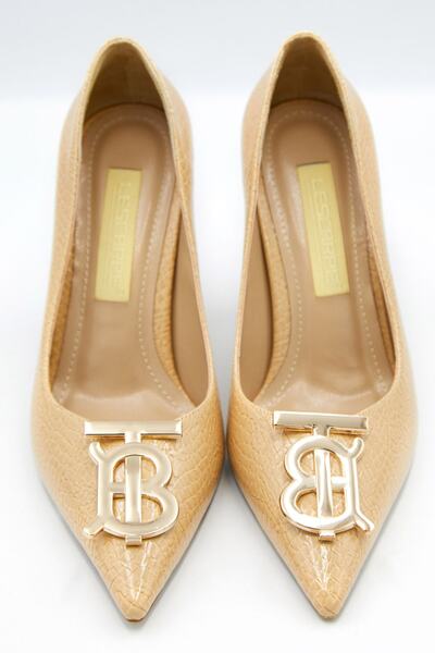 lescarpe المرأة منقوشة براءات الاختراع والجلود الذهب مفصلة خنجر