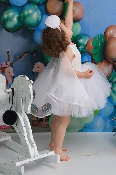 Shecco Babba Rochie tutu pentru fetiță model balerină albă, set pelerina fluture și bandană - rochie de seară pentru copii