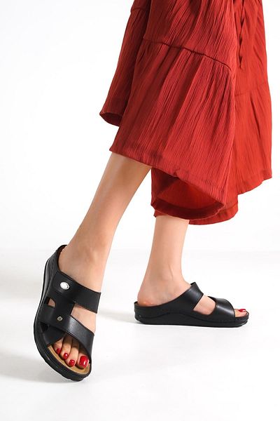Capone Outfitters Anatomical Soft Comfortable Sole Wedge Heeled Mother Slippers