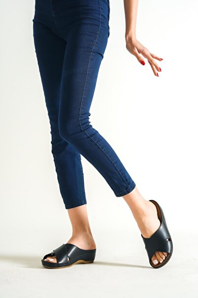 Capone Outfitters Anatomická měkká pohodlná podrážka na klínovém podpatku Mother pantofle