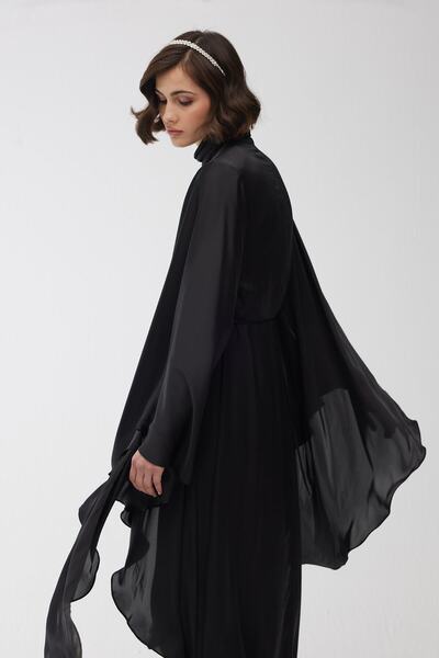 Manuka Satin Cape večerní šaty černé