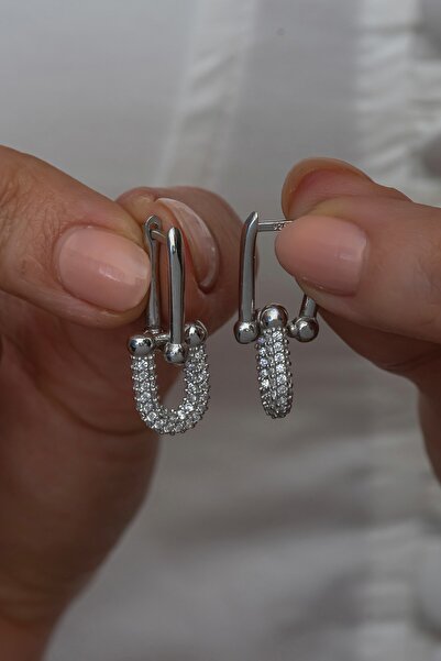 Nereze 925 Ayar Rodyum Kaplama Mıknatıs Şekil Tasarım Küpe Kadın Gümüş Küpe