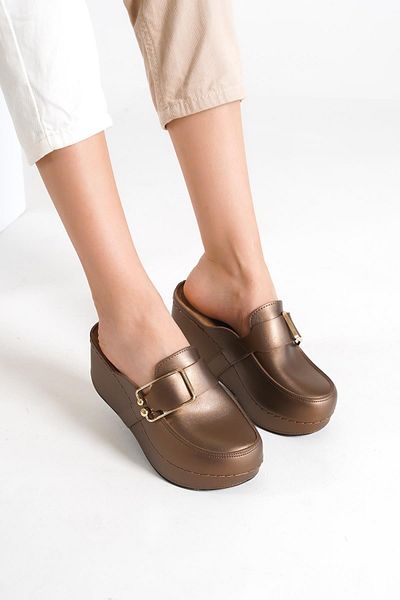 Capone Outfitters Anatomisch weiche, bequeme Mutterhausschuhe mit Keilabsatz