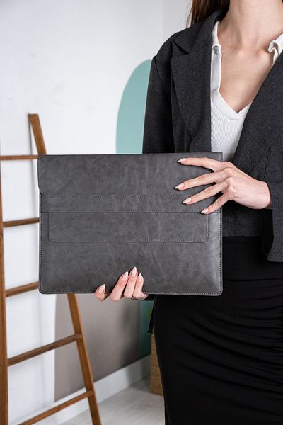 DK LEATHER Piele PU gri - Servietă compatibilă Macbook Air Pro M1 M2 M3 13 13,3 13,6 inchi