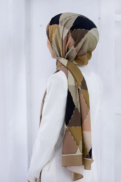 Vissona Γυναικείο σάλι πολυτελείας Medina Silk Beige-4