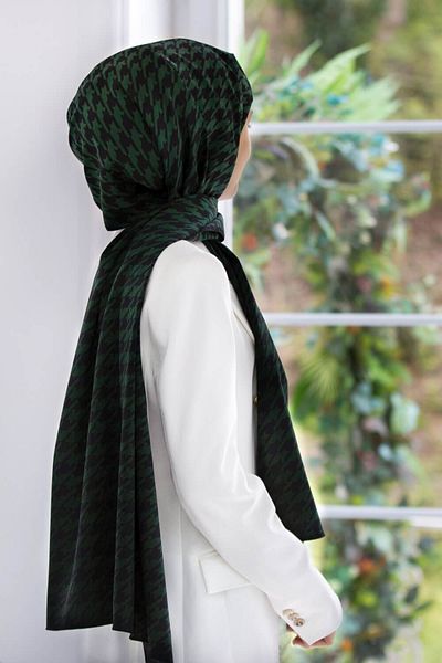 Vissona Γυναικείο σάλι πολυτελείας Medina Silk Emerald Green