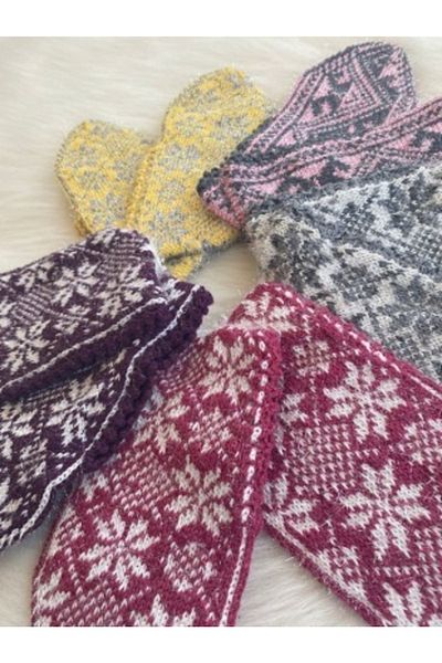 ÇİDEM'S Set of 5 Dowry Gift Knitted Booties